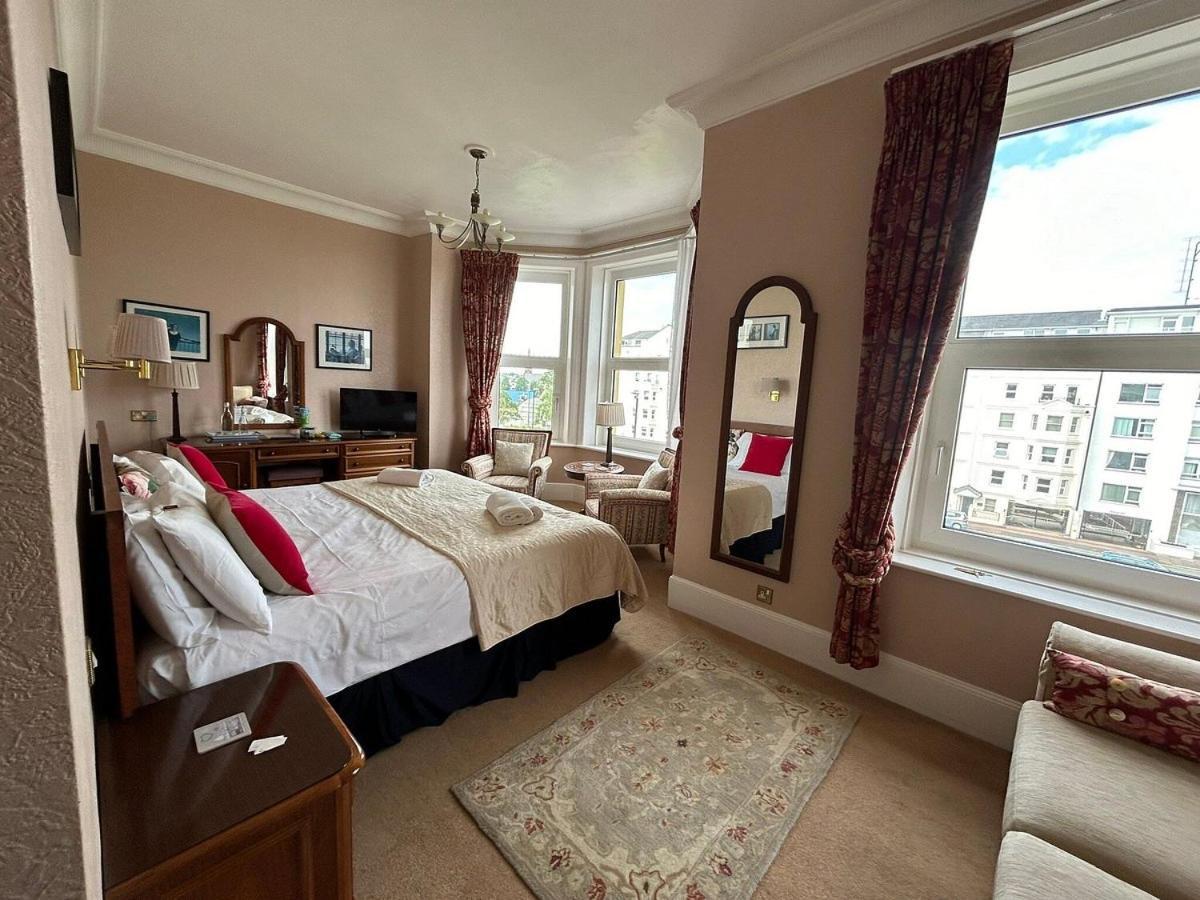 17 Wilmington Square Bed & Breakfast Истборн Екстериор снимка