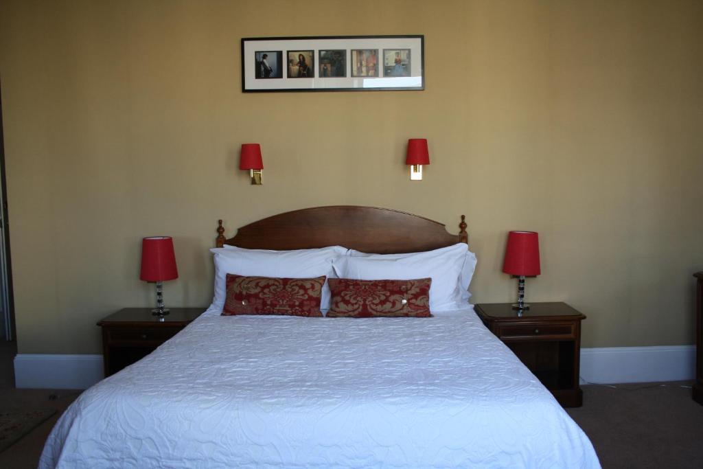 17 Wilmington Square Bed & Breakfast Истборн Екстериор снимка