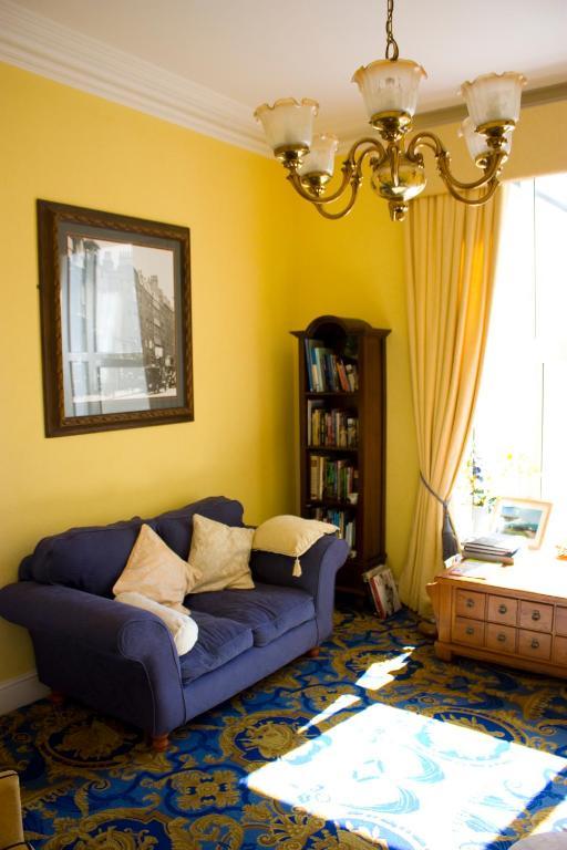17 Wilmington Square Bed & Breakfast Истборн Екстериор снимка