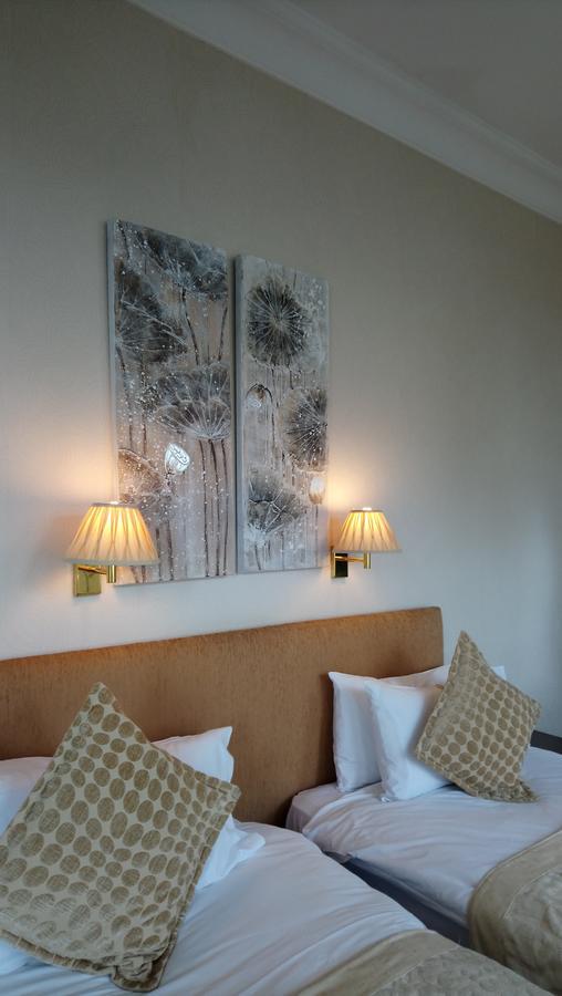 17 Wilmington Square Bed & Breakfast Истборн Екстериор снимка