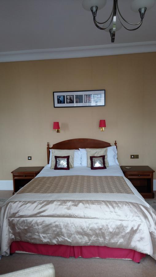17 Wilmington Square Bed & Breakfast Истборн Екстериор снимка